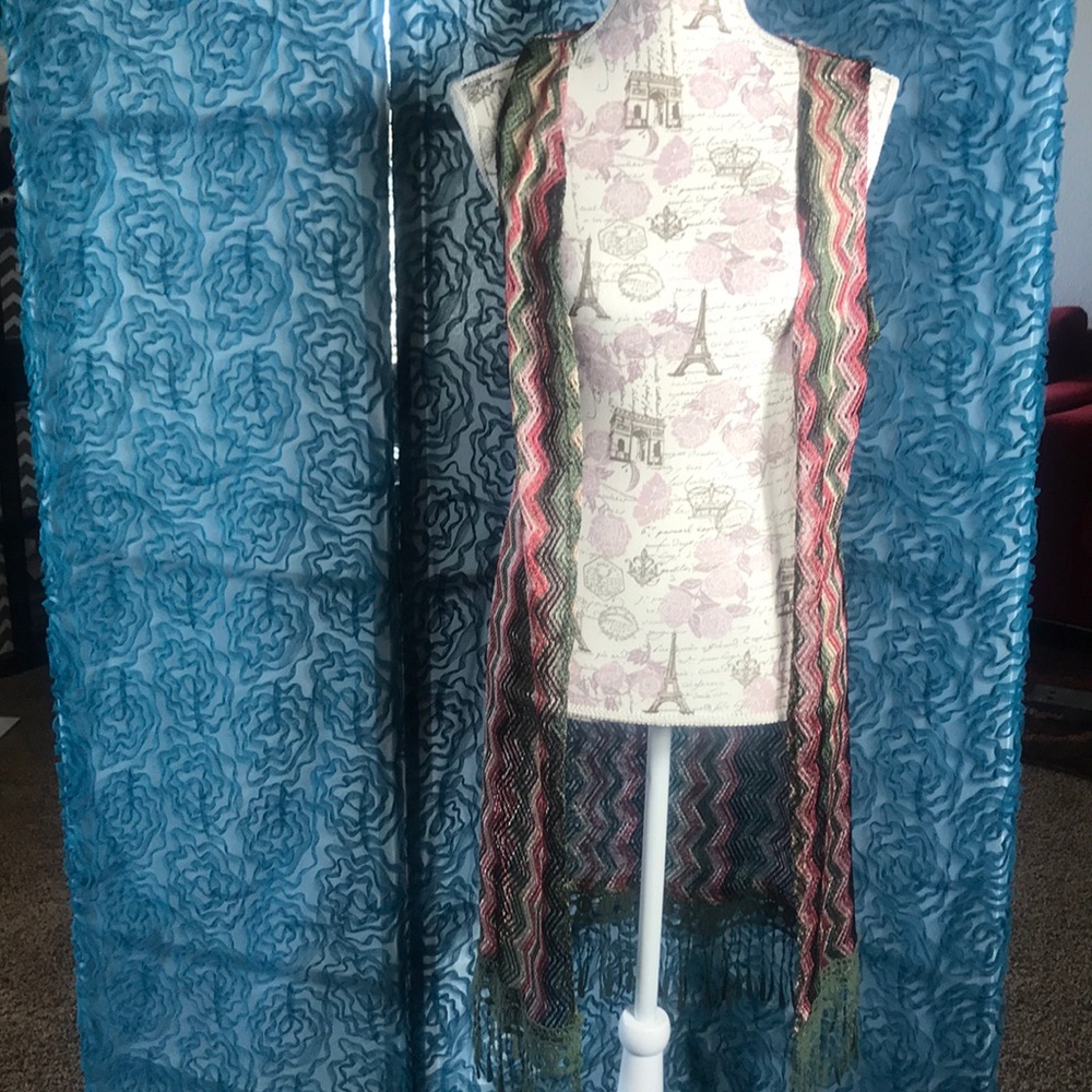Long sleeveless cardigan